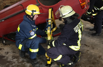 Unfallrettung PKW mit THW_1