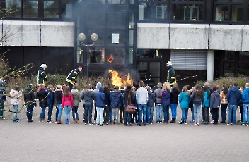 Brände und Brandbekämpfung - Feuerwehr am Gymnasium Porta Westfalica