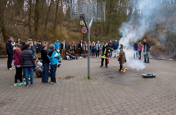 Brände und Brandbekämpfung - Feuerwehr am Gymnasium Porta Westfalica